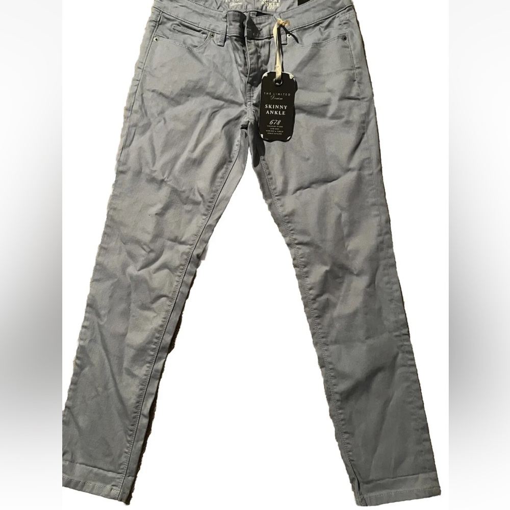 NWT- Periwinkle Limited Denim Skinny Jeans